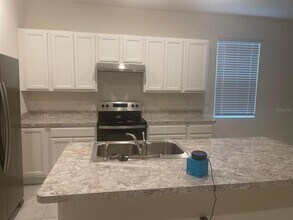1386 Yellow Finch Dr in Davenport, FL - Building Photo - Building Photo
