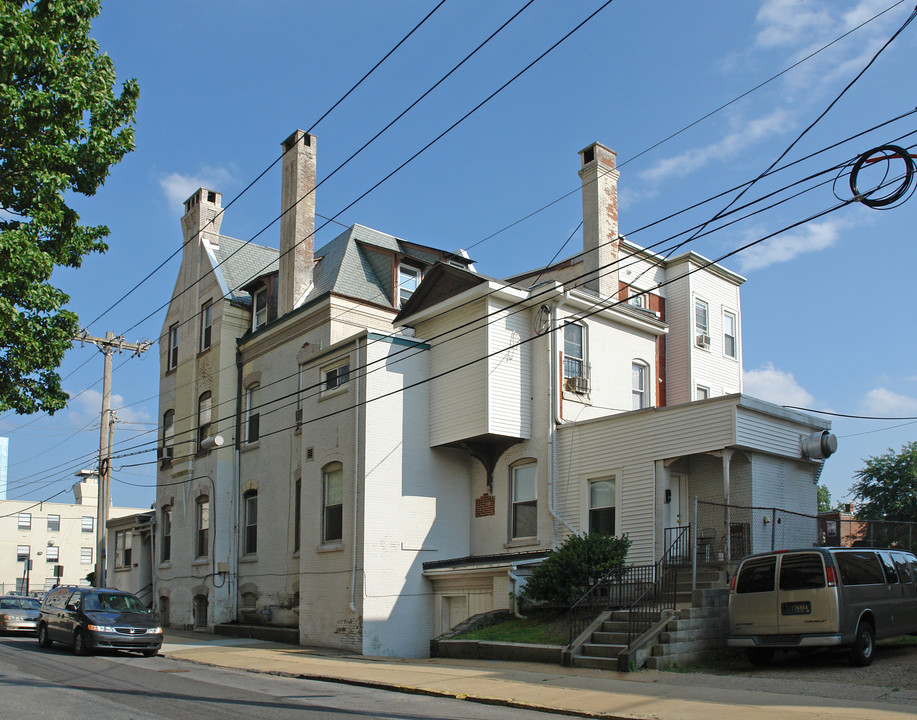 925 N Jefferson St in Wilmington, DE - Building Photo