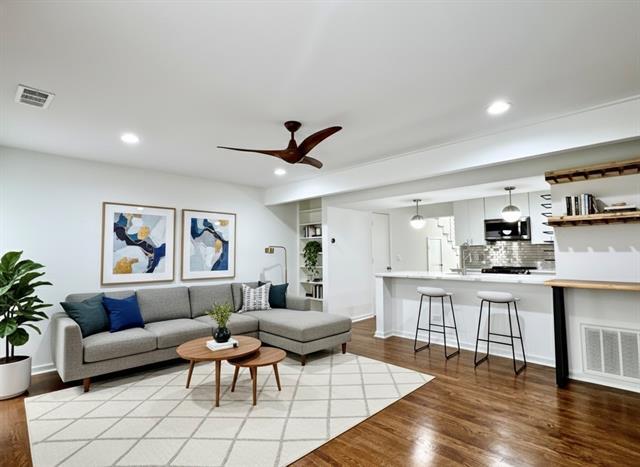 property at 4134 Travis St