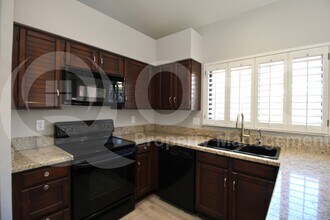 15845 N 51st St in Scottsdale, AZ - Building Photo - Building Photo