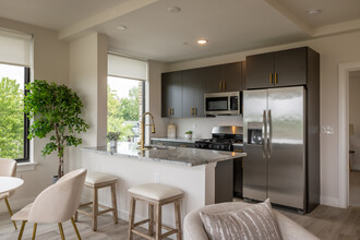 The Modern in East Orange, NJ - Building Photo - Interior Photo