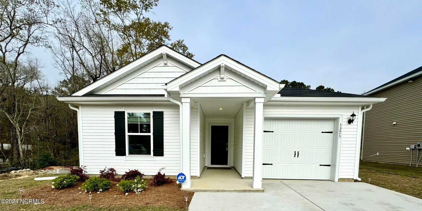 5275 Meagan Ln NE in Winnabow, NC - Building Photo