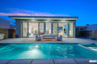 939 Bernardi Ln in Palm Springs, CA - Foto de edificio - Building Photo