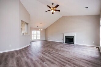 192 River View Ct in Hampton, GA - Foto de edificio - Building Photo