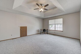 3003 W Knob Hill St in Springfield, MO - Building Photo - Building Photo