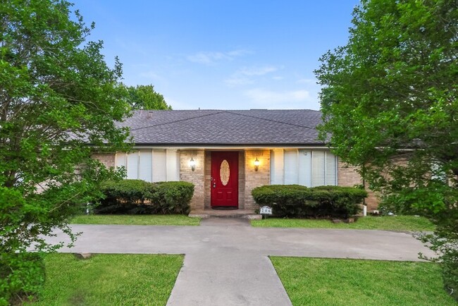 property at 206 Club Brook Cir
