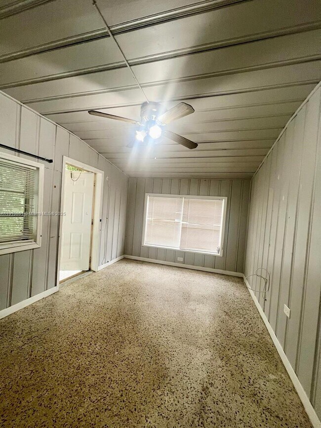 1400 SW 29th Ave-Unit -2 in Miami, FL - Building Photo - Building Photo