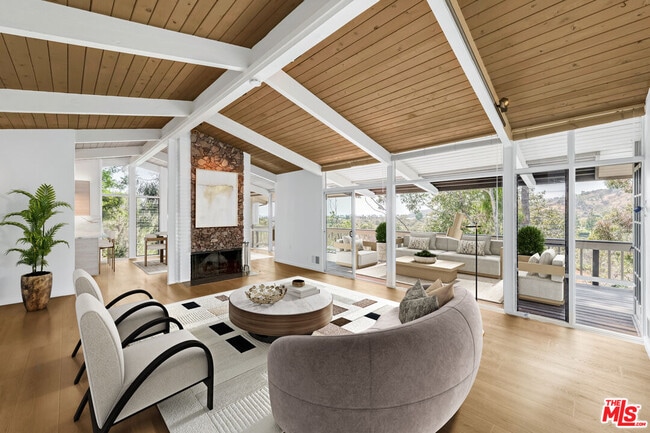 property at 3623 Serra Rd