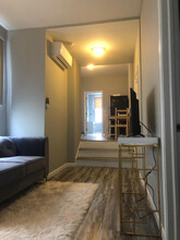913 N 15th St, Unit 2F in Philadelphia, PA - Foto de edificio - Building Photo