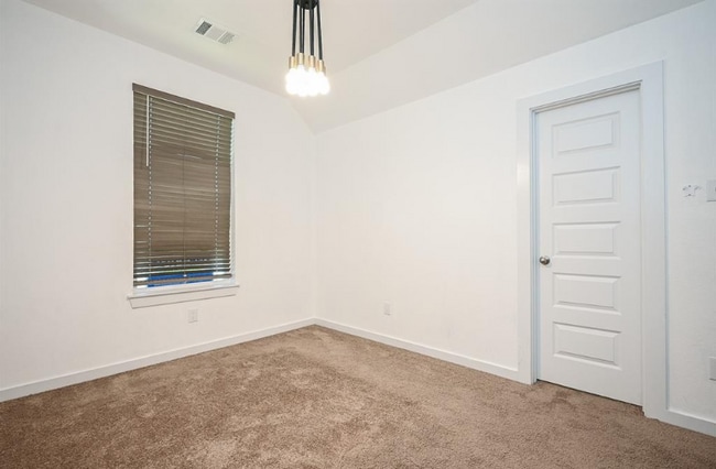 15106 Timberson Rdg Ln in Houston, TX - Foto de edificio - Building Photo