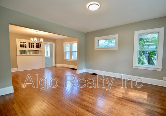 4239 Minnehaha Ave in Minneapolis, MN - Building Photo - Building Photo