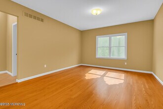 220 Whalepond Rd in Eatontown, NJ - Building Photo - Building Photo