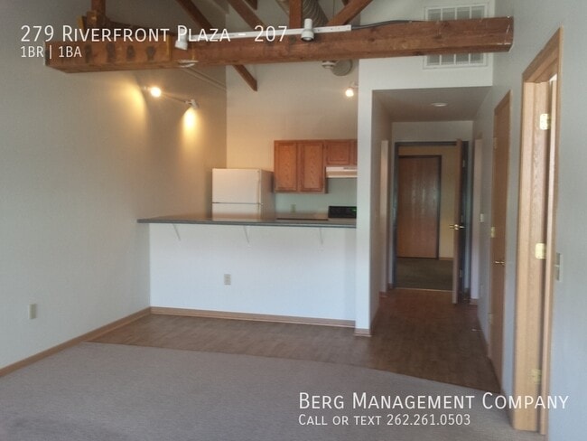 279 Riverfront St in Waukesha, WI - Building Photo - Building Photo