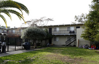 Monte Cresta Apartments in Pleasant Hill, CA - Building Photo - Building Photo