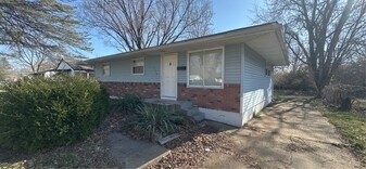 10748 Spring Garden Dr in St. Louis, MO - Building Photo