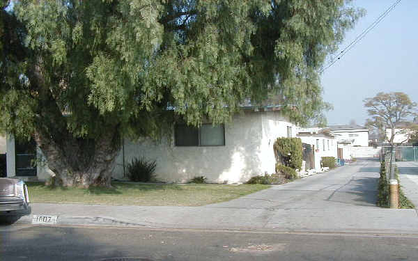 1807 254th St in Lomita, CA - Building Photo