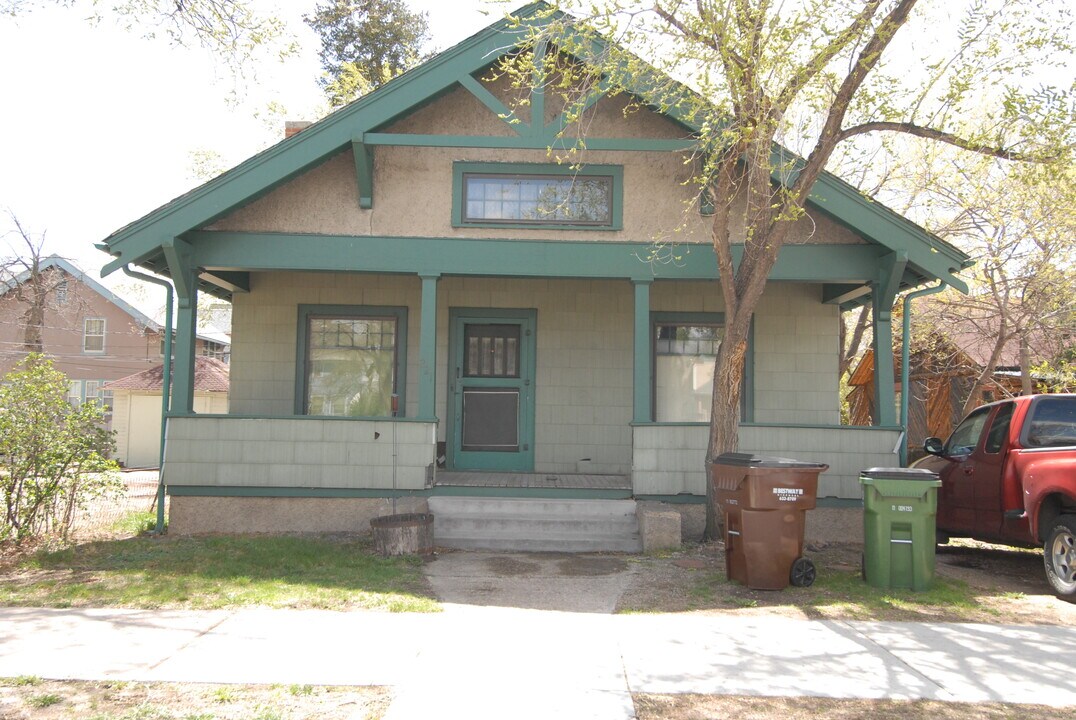 221 E Cache La Poudre St in Colorado Springs, CO - Building Photo