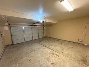 312 W Reese Ave in Visalia, CA - Building Photo - Building Photo