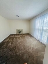 211 Woodbine Dr in Paducah, KY - Foto de edificio - Building Photo