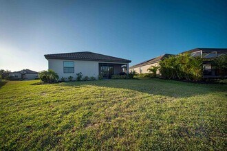 6524 Clairborne Ln in Bradenton, FL - Building Photo - Building Photo