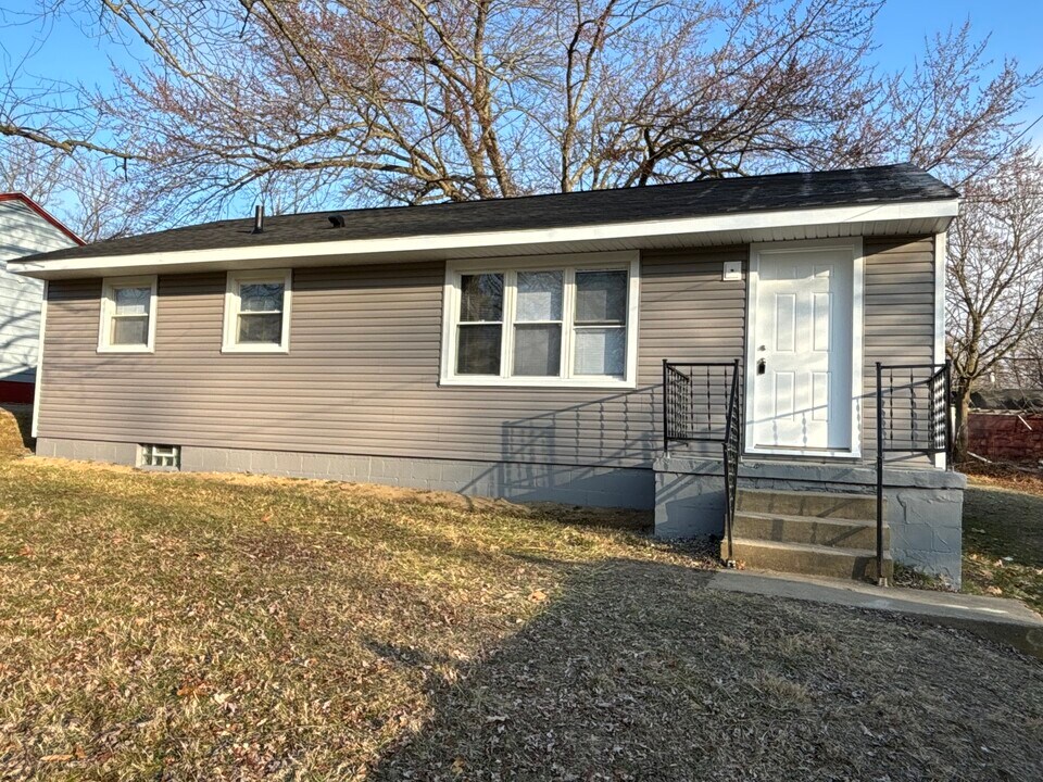 311 Greendale Ave in Mansfield, OH - Building Photo