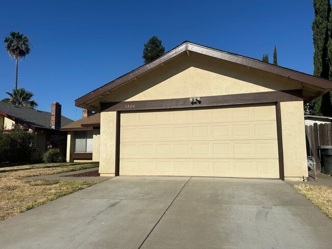 3804 Faberge Way in Sacramento, CA - Building Photo - Building Photo