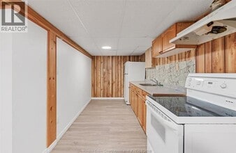 9597 Avery Ln in Windsor, ON - Building Photo - Building Photo