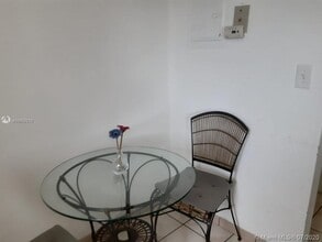 1418 Collins Ave-Unit -604 in Miami Beach, FL - Building Photo - Building Photo