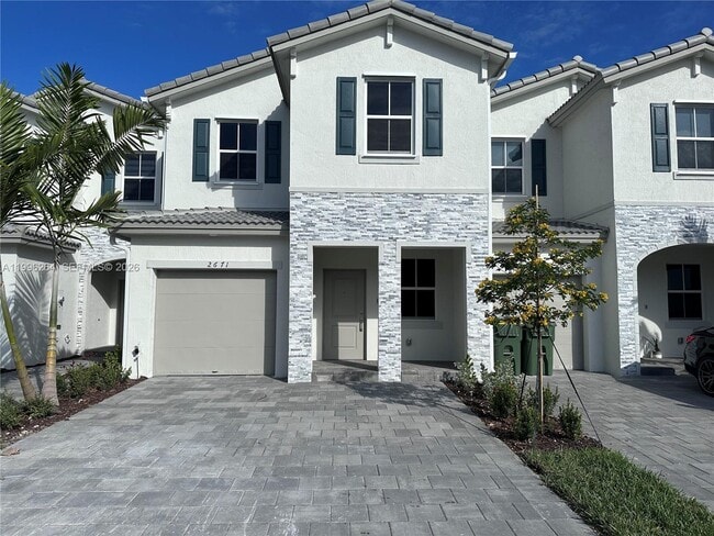 property at 2671 SE 10th St