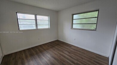 13950 NE 4th Ave in North Miami, FL - Building Photo - Building Photo