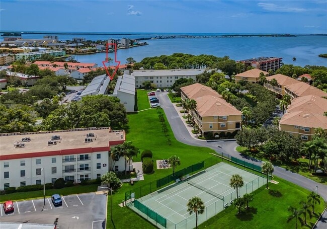 property at 2700 Bayshore Blvd