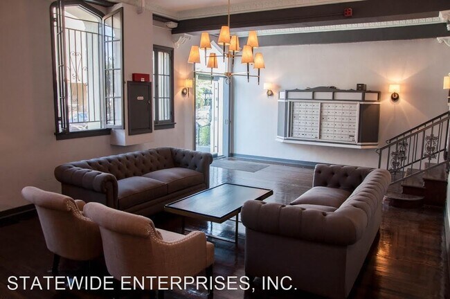 326 Normandie Ave in Los Angeles, CA - Building Photo - Building Photo