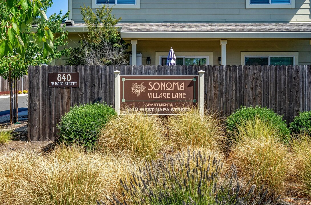 Sonoma Village Lane in Sonoma, CA - Building Photo