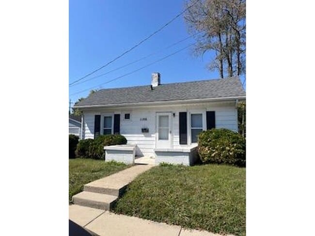 property at 1106 S Lincoln St