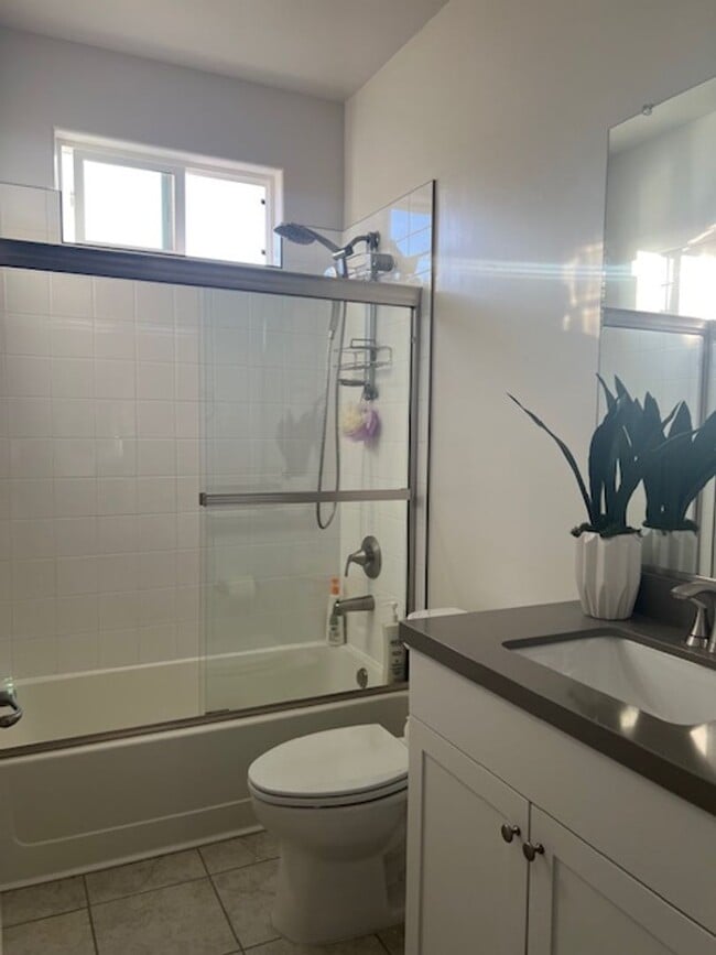 property at 911 Citrus Ct