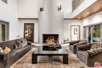 11955 Pinnacle Pl in Beverly Hills, CA - Building Photo - Building Photo