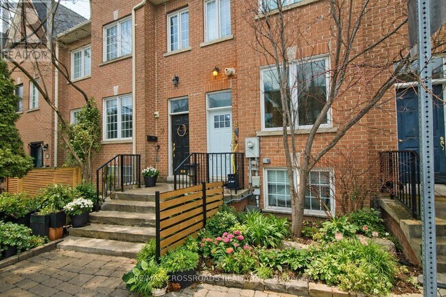 20 Brick Ct in Toronto, ON - Building Photo - Building Photo