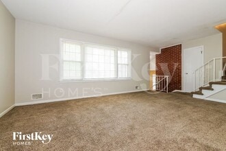 8800 E 61st St in Raytown, MO - Building Photo - Building Photo