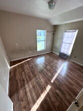 4819 Nome St in Dallas, TX - Foto de edificio - Building Photo