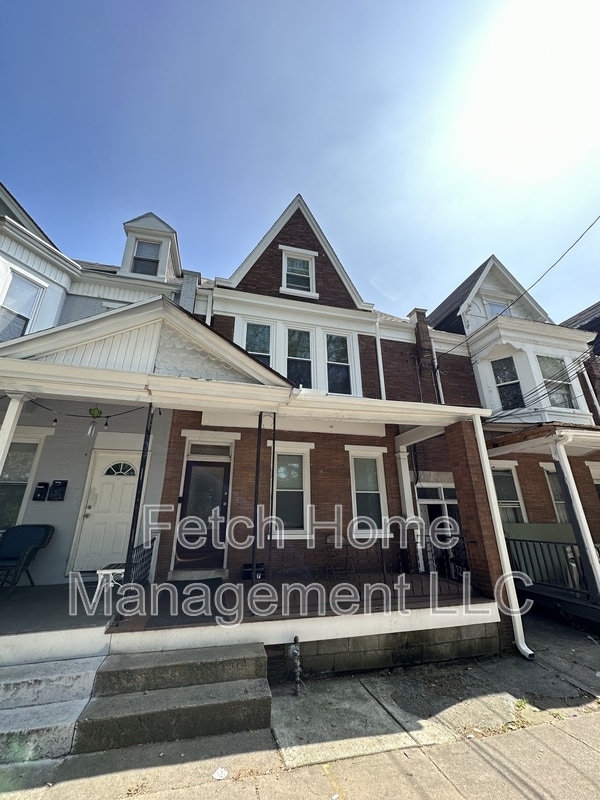 property at 722 E King St