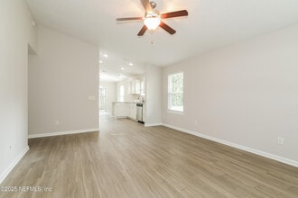 416 Palm St in Green Cove Springs, FL - Building Photo - Building Photo