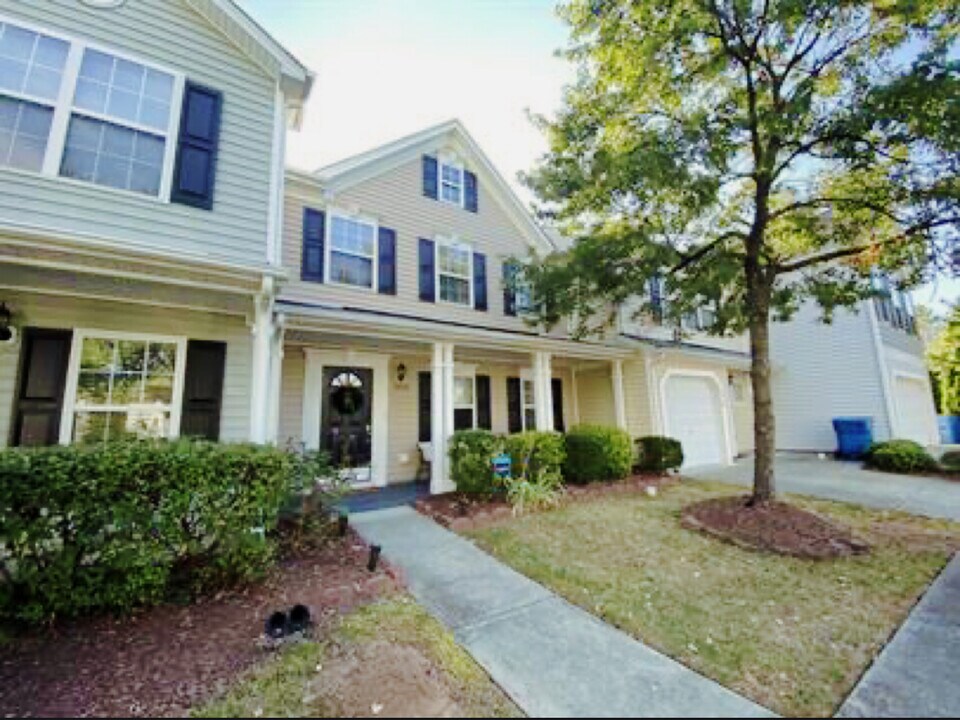 5218 Malik Dr in Durham, NC - Building Photo