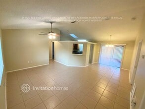 1331 Medina Ave NW in Palm Bay, FL - Foto de edificio - Building Photo