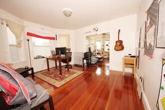 29 Justin Rd, Unit 1 in Boston, MA - Foto de edificio - Building Photo