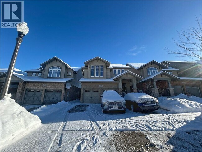 property at 921 Audrey Pl