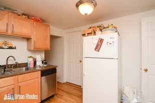 1252 N Greenview Ave, Unit M05B in Chicago, IL - Building Photo - Building Photo