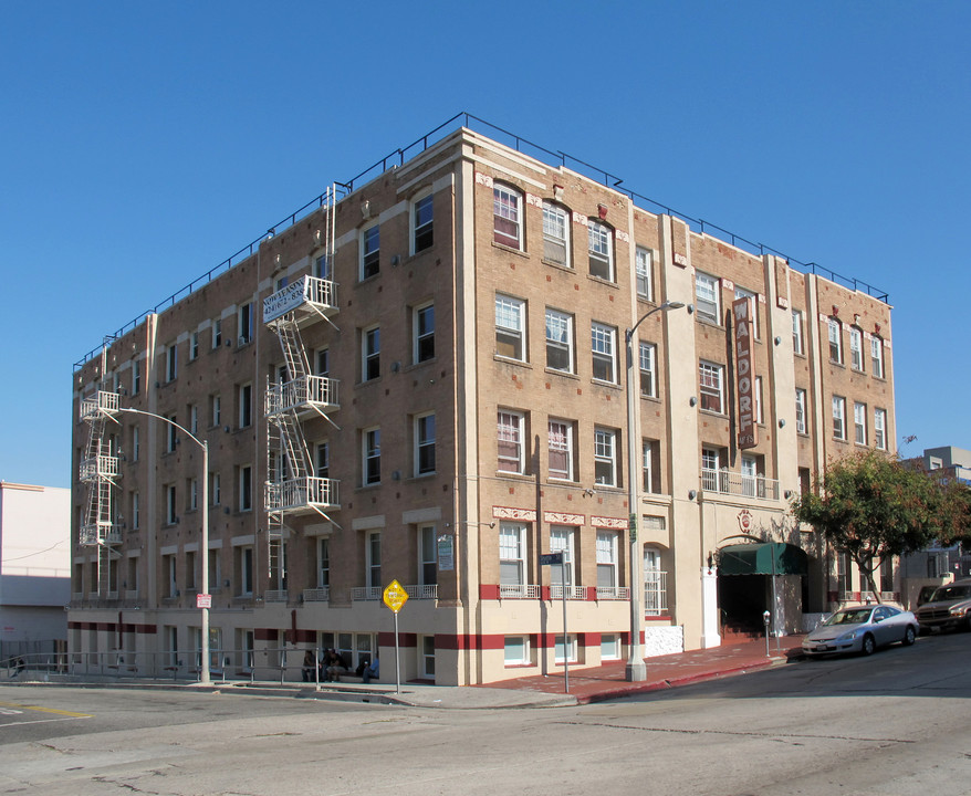 Waldorf Apartments in Los Angeles, CA - Building Photo