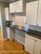 402 N Valley Ave in Olyphant, PA - Building Photo - Building Photo