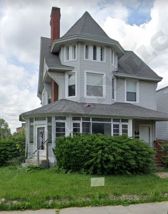 322 Euclid Ave-Unit -322 Euclid Apt B in Toledo, OH - Building Photo