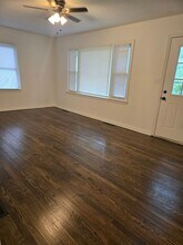 706 W Charles Ct in Independence, MO - Building Photo - Building Photo